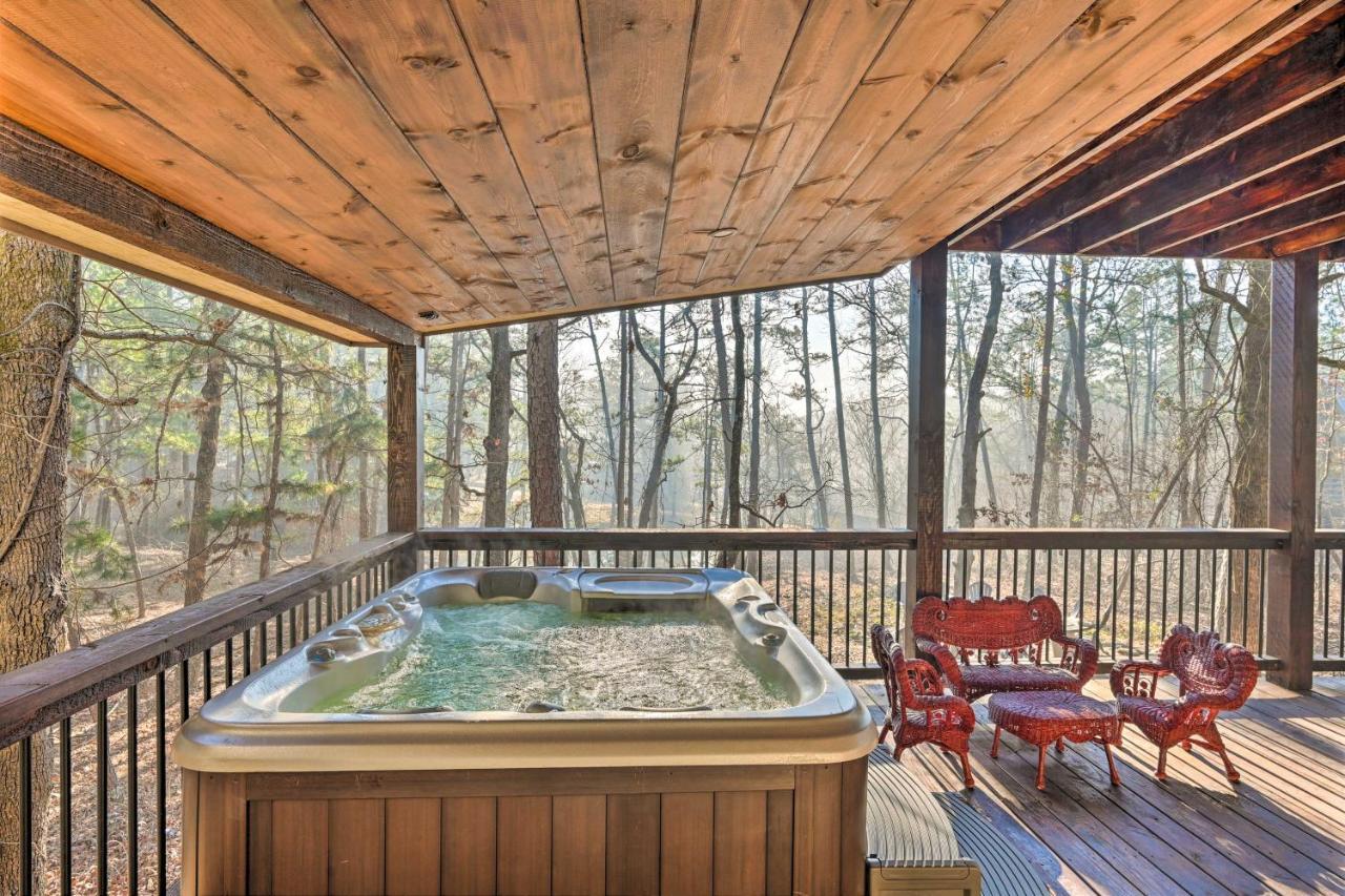Tudor-Style Broken Bow Cottage With Hot Tub And Decks! Stephens Gap Exterior photo